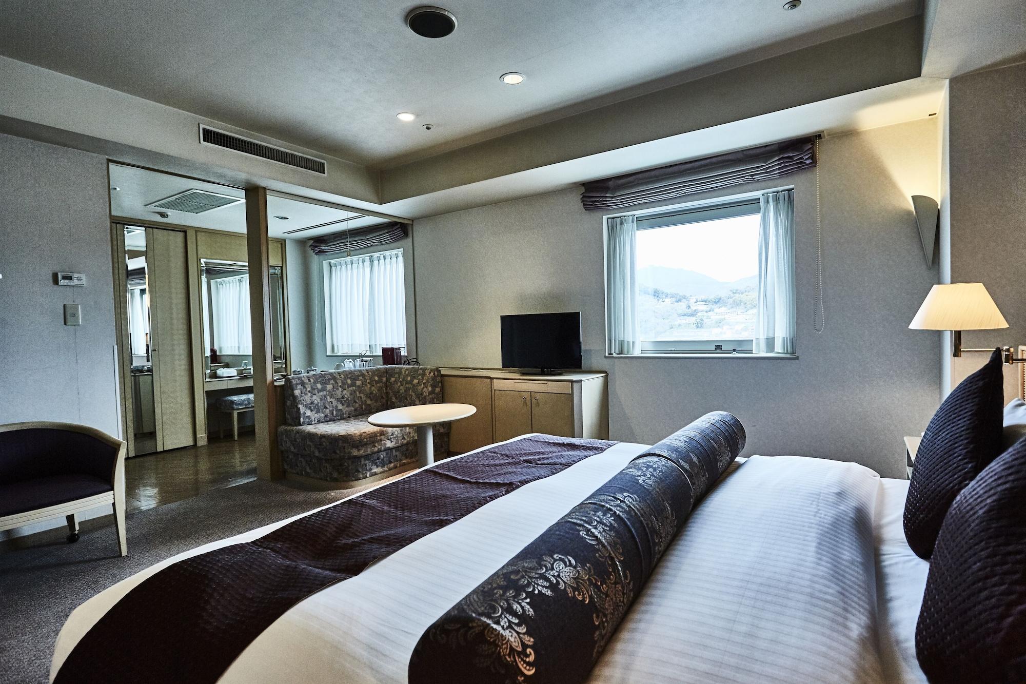 One Station Hotel Kumamoto -Dlight Life & Hotels- Esterno foto